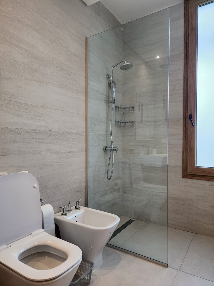 DIVISIÓN DE BAÑO PANEL FIJO